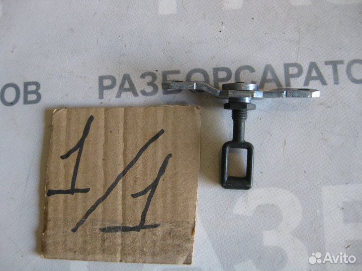 Часть ответная замка стекла багажника Volkswagen