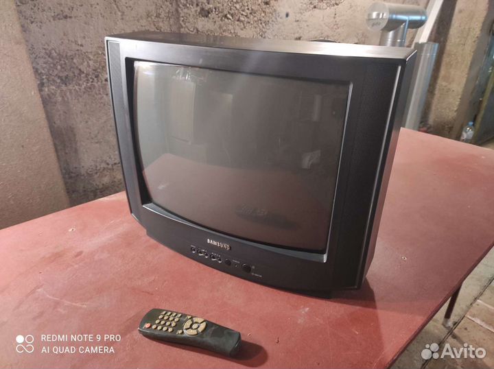 Телевизор samsung