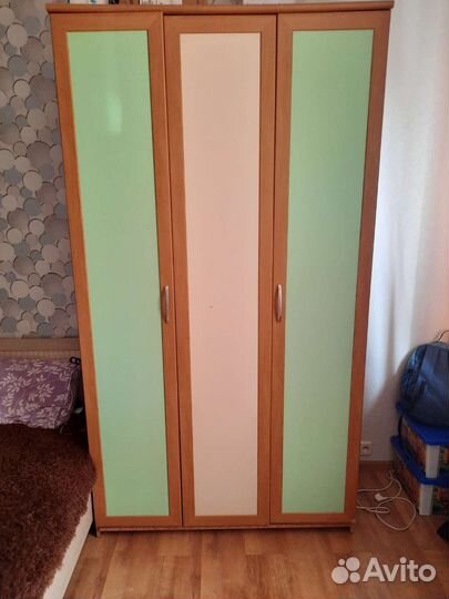 Продам спальный гарнитур