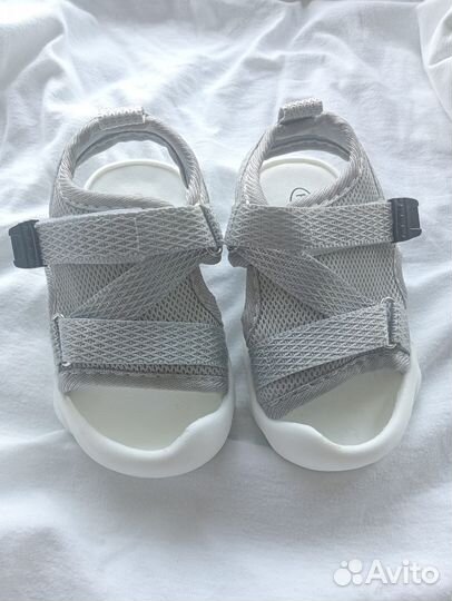 Детские босоножки