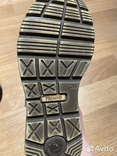 Кроссовки демисезонные