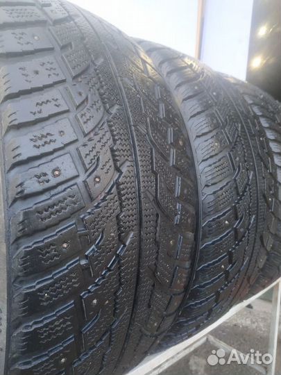 Kumho I'Zen RV Stud KC16 235/55 R17