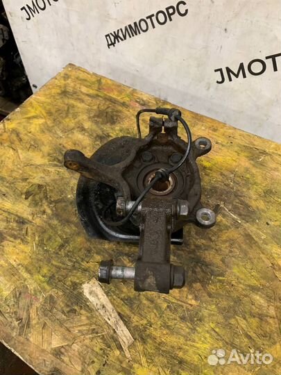 Кулак передний правый Nissan X-Trail T31