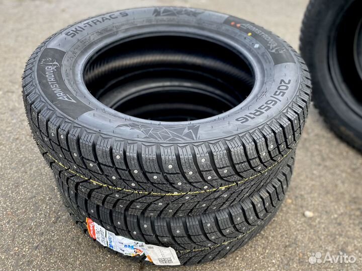 Armstrong Ski-Trac S 265/60 R18 114T