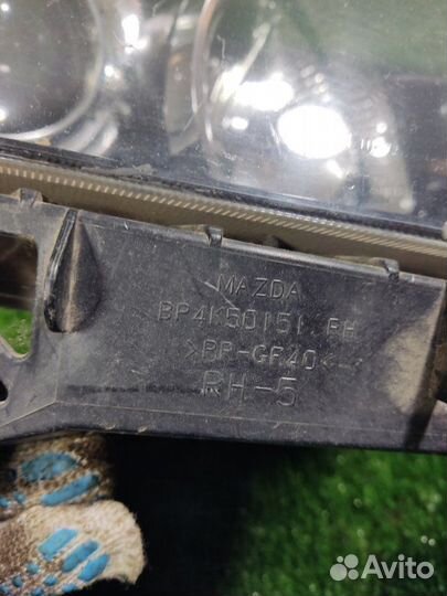 Фара правая Mazda Axela