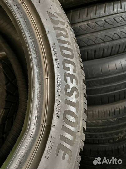 Bridgestone Blizzak LM-005 235/45 R18