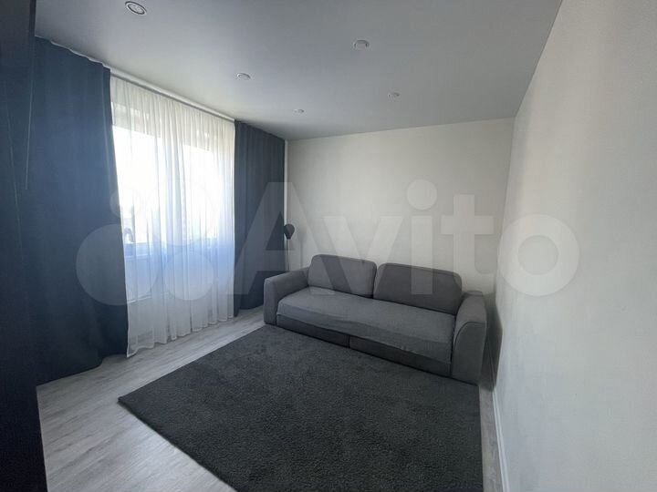 2-к. квартира, 40 м², 10/17 эт.