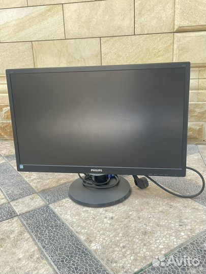 Монитор Philips 223v
