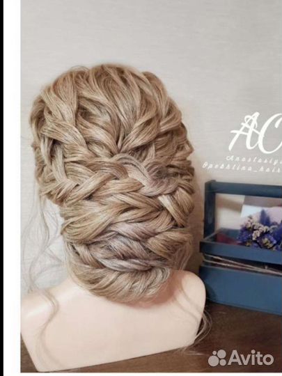 Манекен с плечами и натуральными волосами