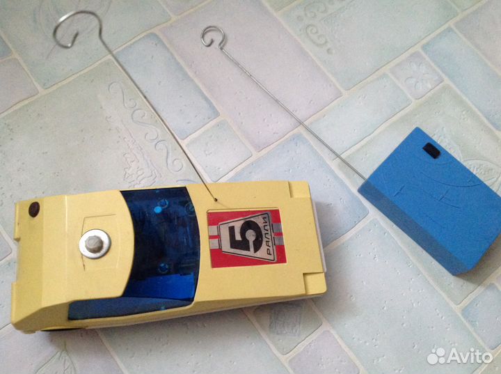 Автомобиль радиоуправляемый вираж (СССР 1983г)