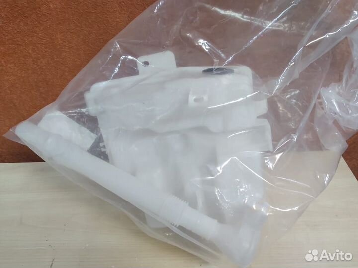 Бачок омывателя mitsubishi outlander 3