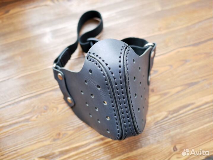 Маска для лица из натуральной кожи