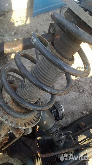 Пружина передняя VW T5.Фольксваген Т5