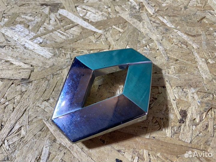 Эмблема крышки багажника Renault Megan Iii хэтчбек