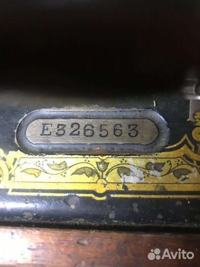 Швейная машина Singer