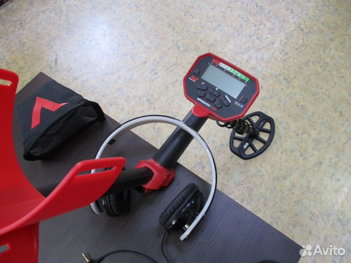 Металлоискатель Minelab vanquish 440