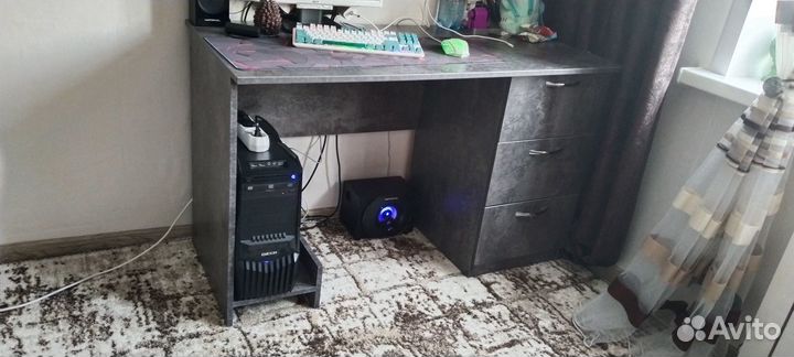Мебель для школьника новая