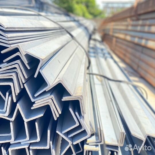 Уголок 140х140х9, длина 12 м, марка Ст09Г2С