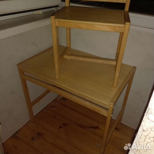 Детская парта и стул дерево