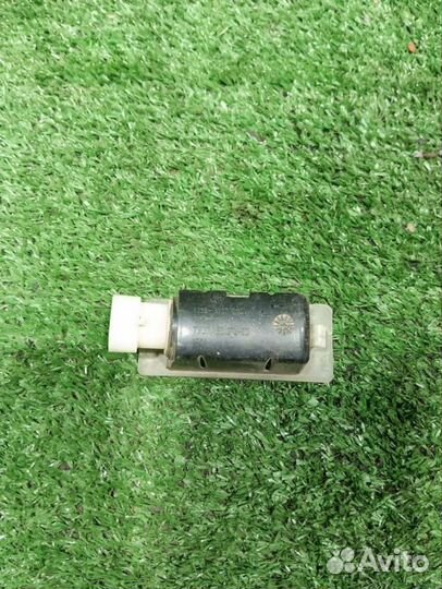 Подсветка номера Каlinа (04-13) б\у (арт. 11183717010)