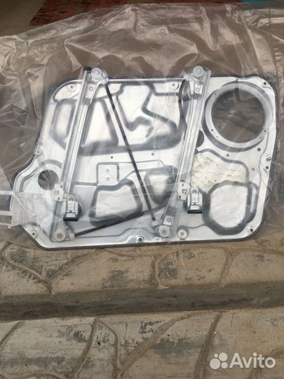 Внутренняя панель передней левой с трапецией