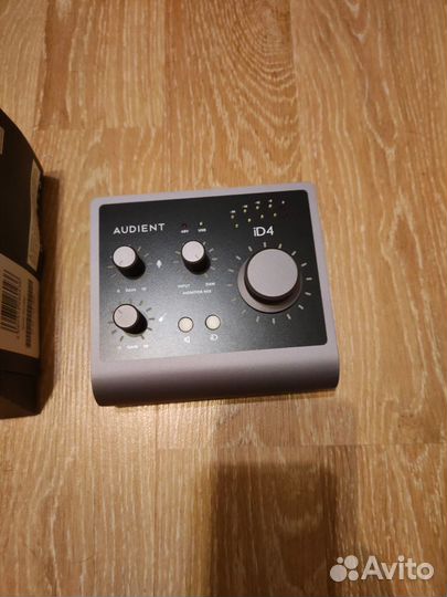 Звуковая карта Audient ID4 mk2