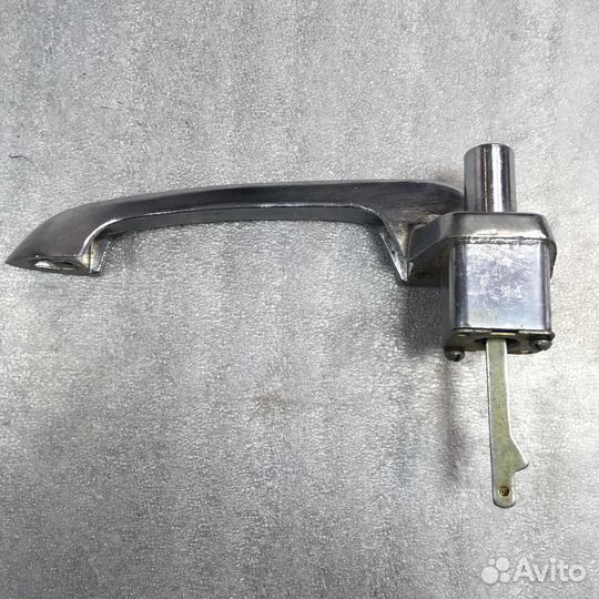 Ручка Волга 24 наружная левая с кнопкой Хром