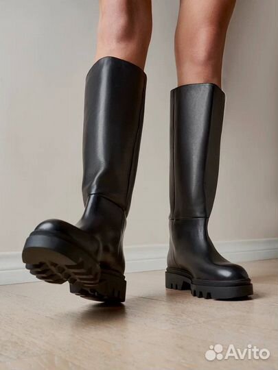 Сапоги трубы 38 39 40 Massimo Dutti