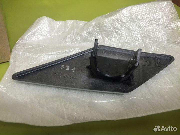 Ниссан Теана 2 заглушка омывателя фары правая