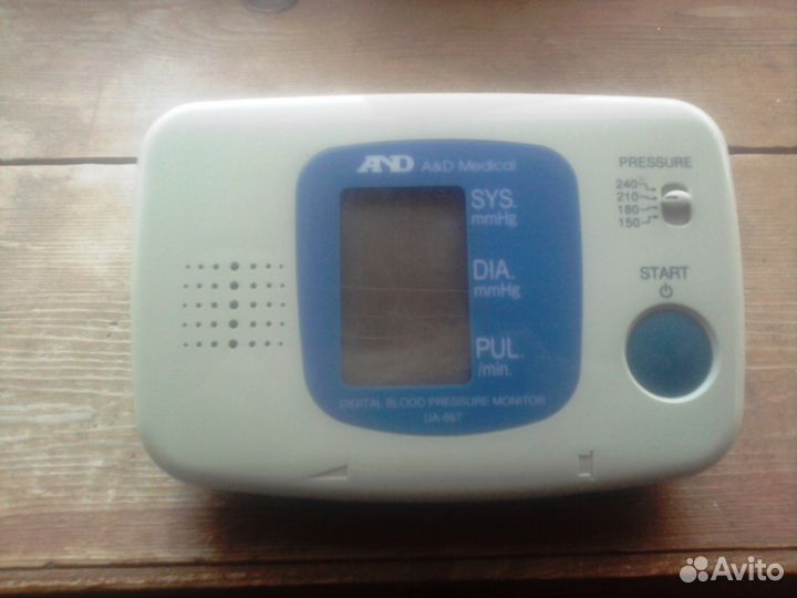Тонометр AND ua 667 с речевым выходом