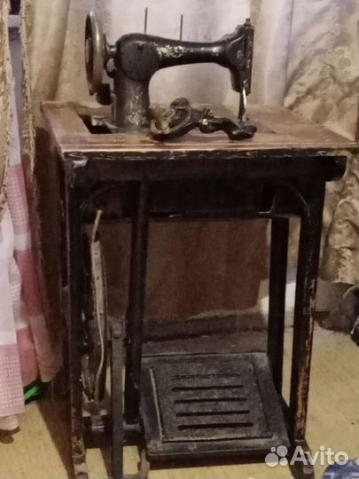 Швейная машина Singer