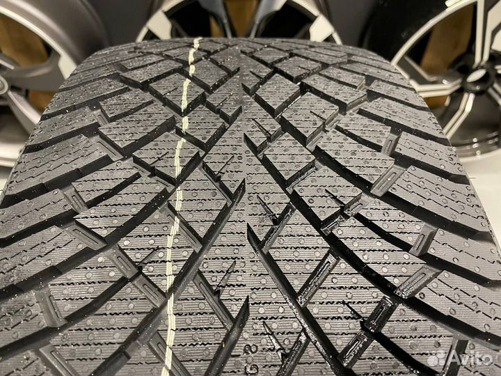 Nokian Tyres Hakkapeliitta R5 265/50 R20 111R