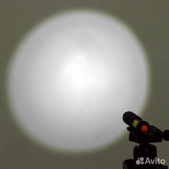 Фонарь новый, с 2-мя светодиодами и аккумулятором