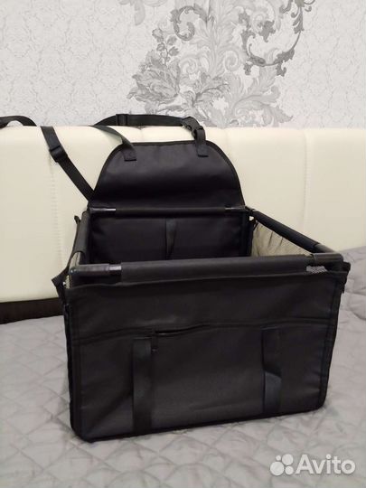 Автокресло для собак с жёстким каркасом