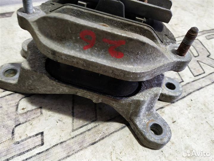 Подушка АКПП Audi A4 B8 2.0 cdnc 2009