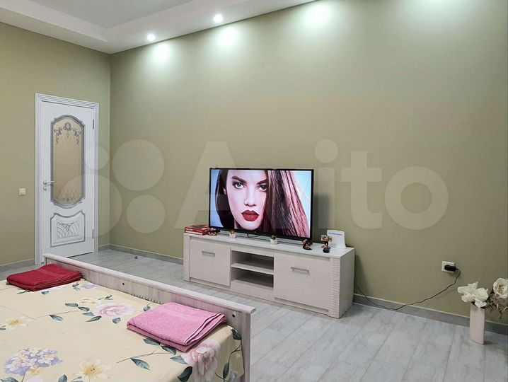 2-к. квартира, 80 м², 3/6 эт.