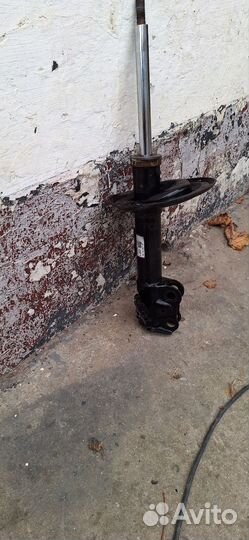 Амортизатор Toyota camry