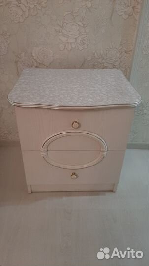 Тумба прикроватная белая бу