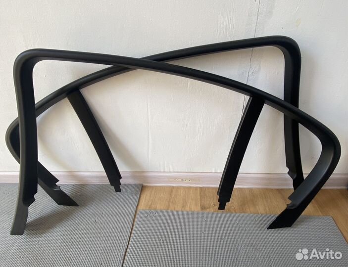 Щиток оконной рамы задней двери (комплект).BMW E90