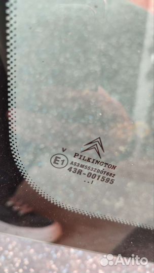 Стекло заднее левое Citroen C3 picasso