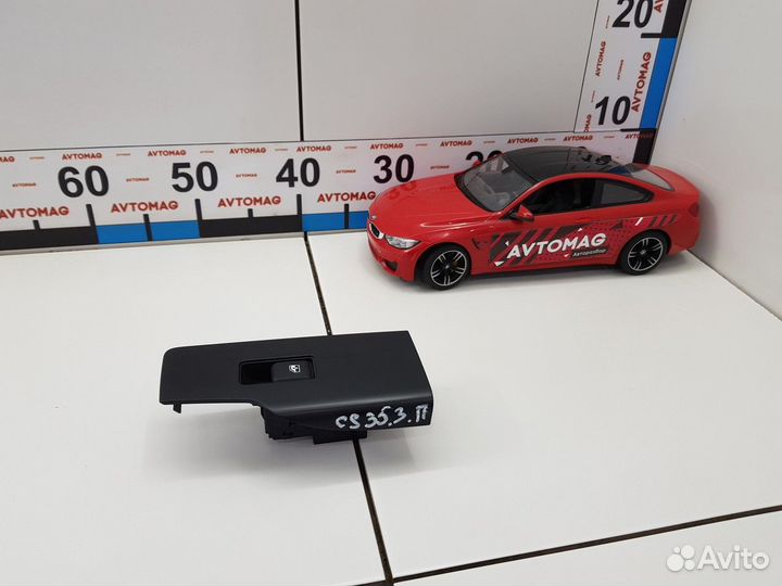 Кнопка стеклоподъемника задняя правая