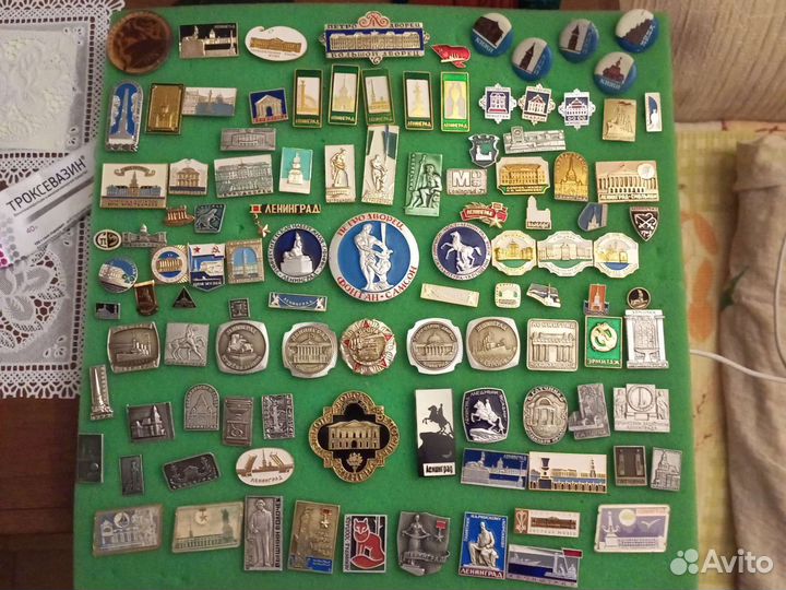 Значки Москва,Питер