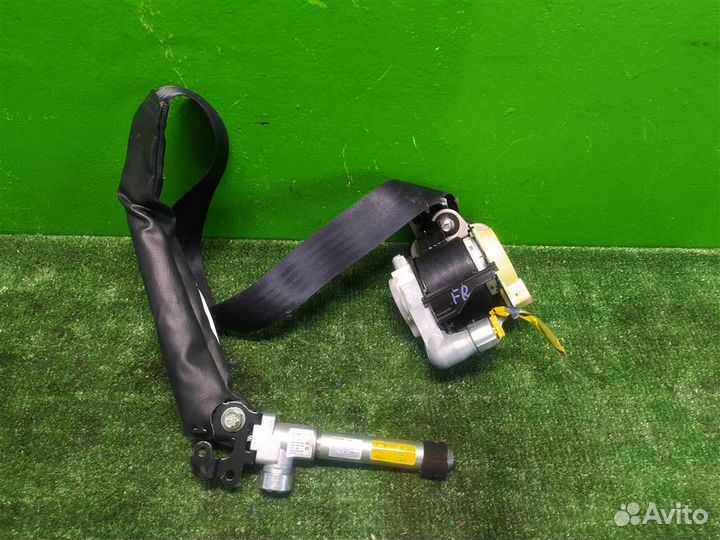 Ремень безопасности передний правый Mazda 3 (BL)