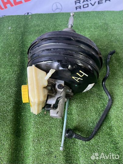 Ваккумный усилитель тормозов Audi A4