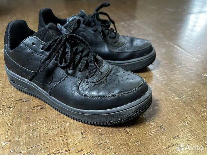 Кроссовки Nike Air Force 41