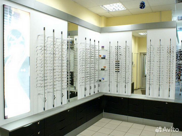 Витрины для вашего магазина оптики
