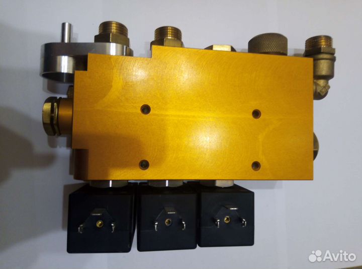 Блок клапанов 1765927 для сепаратора Alfa Laval