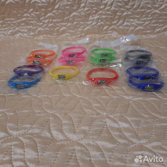 Часы наручные, электронные