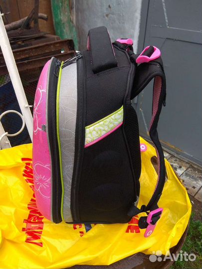 Школьный ранец