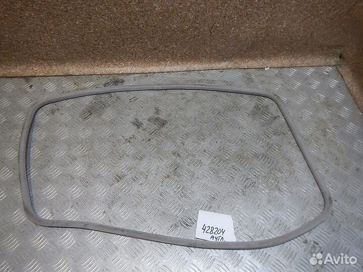 Уплотнитель (Кузов внутри), Mitsubishi -outlander (03-09)